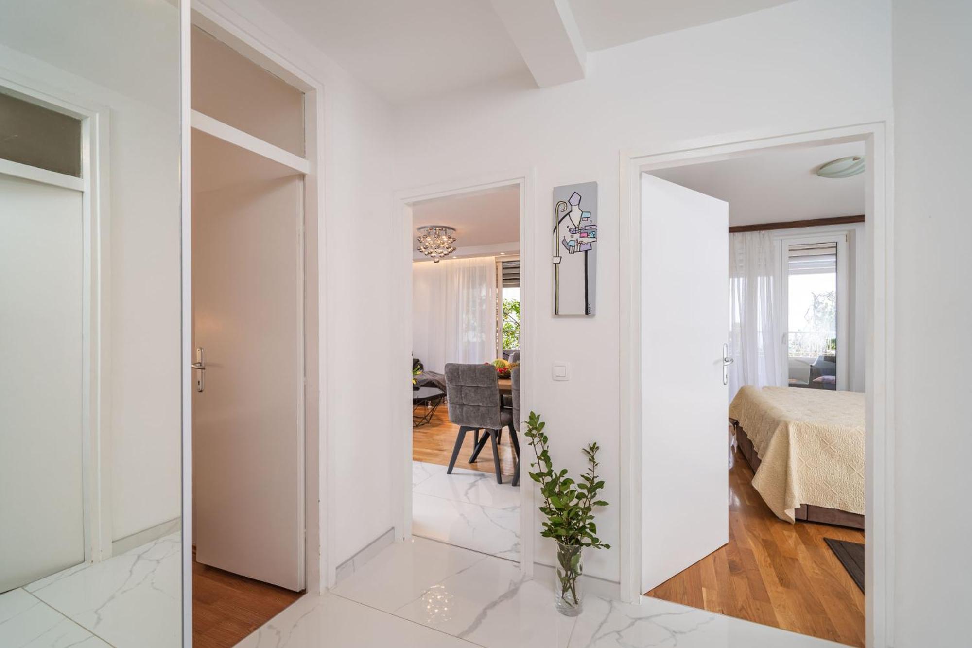 Doramia Apartment *