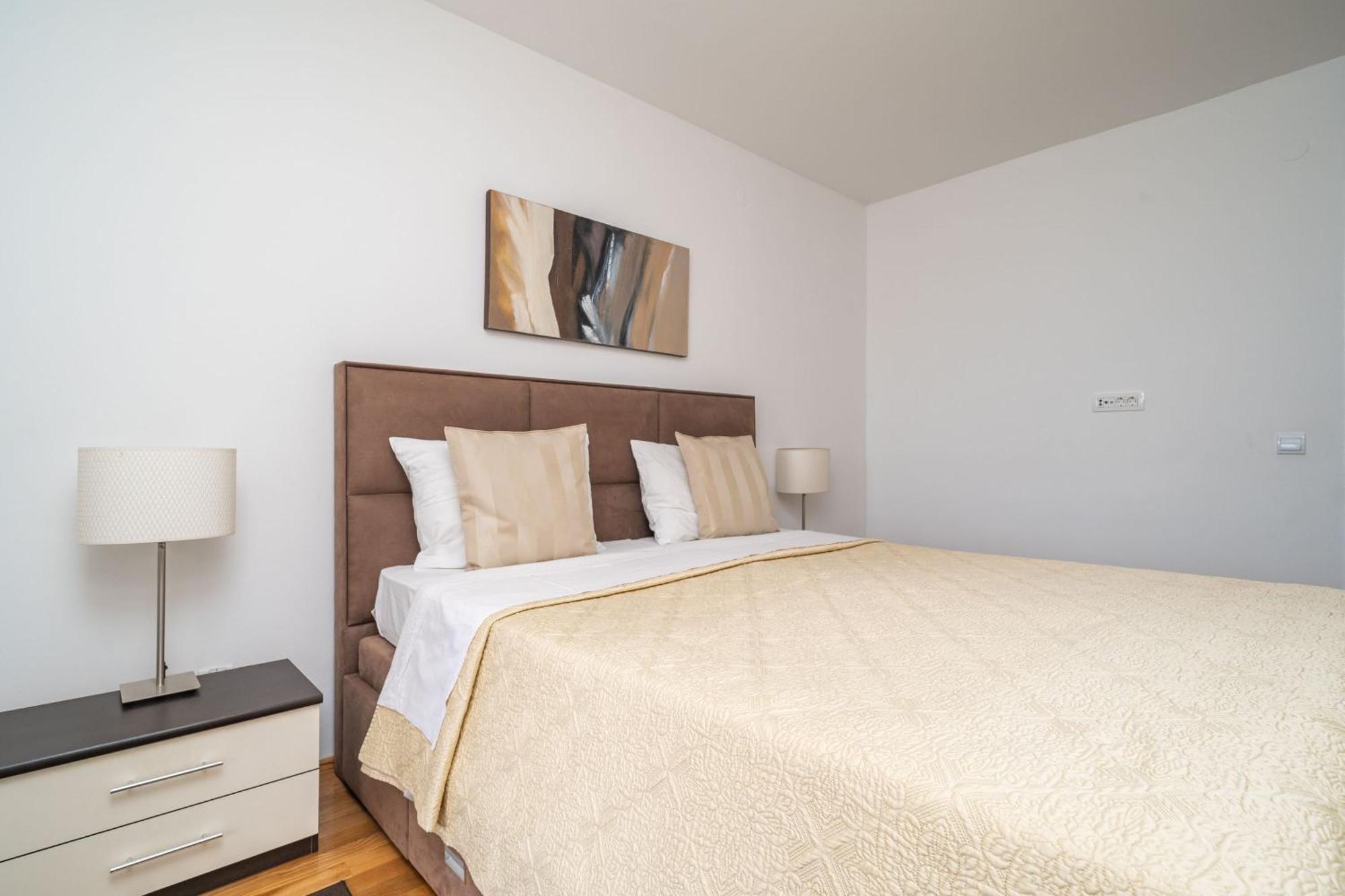 Doramia Apartment